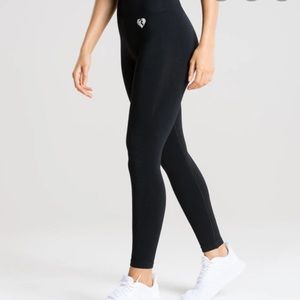 NWT women’s best leggings
